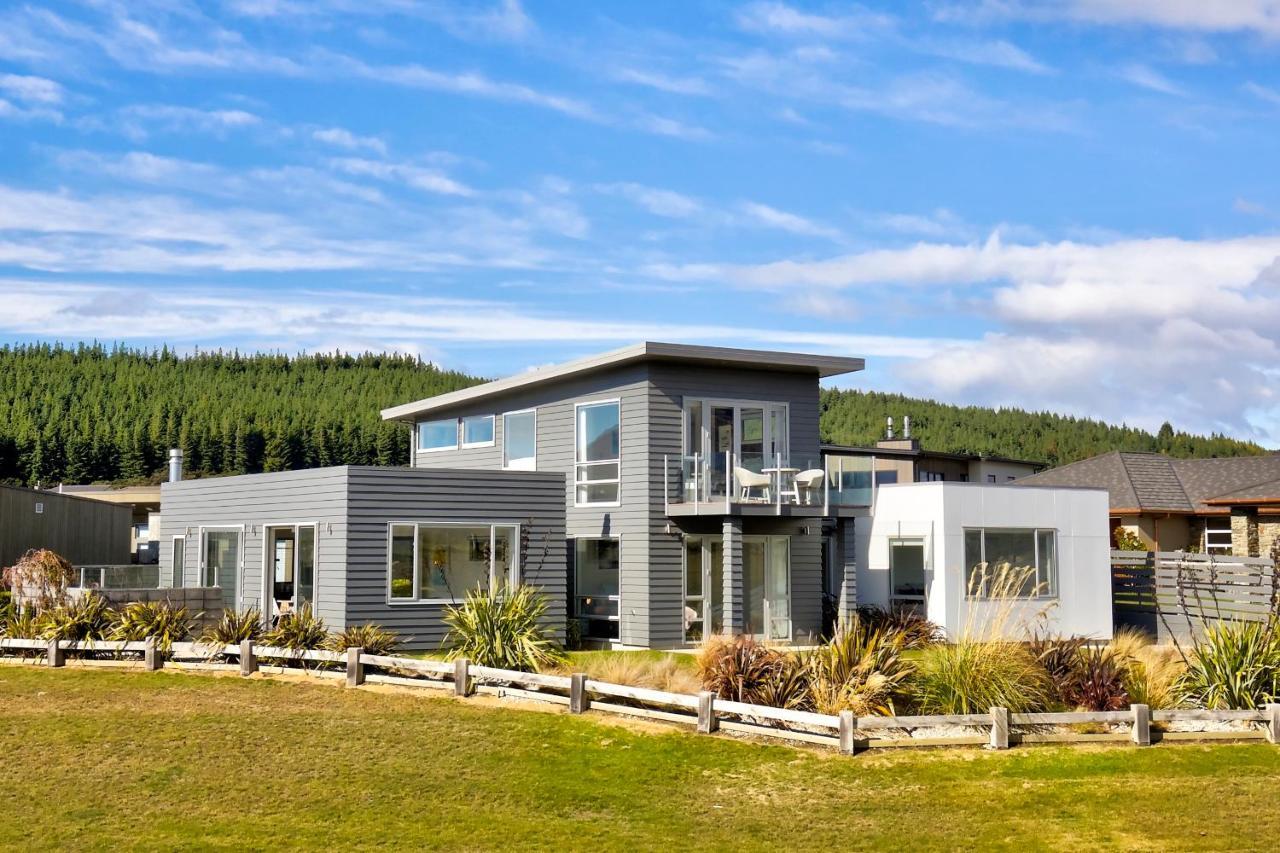 Villa Infinity And Beyond Wanaka Exterior foto