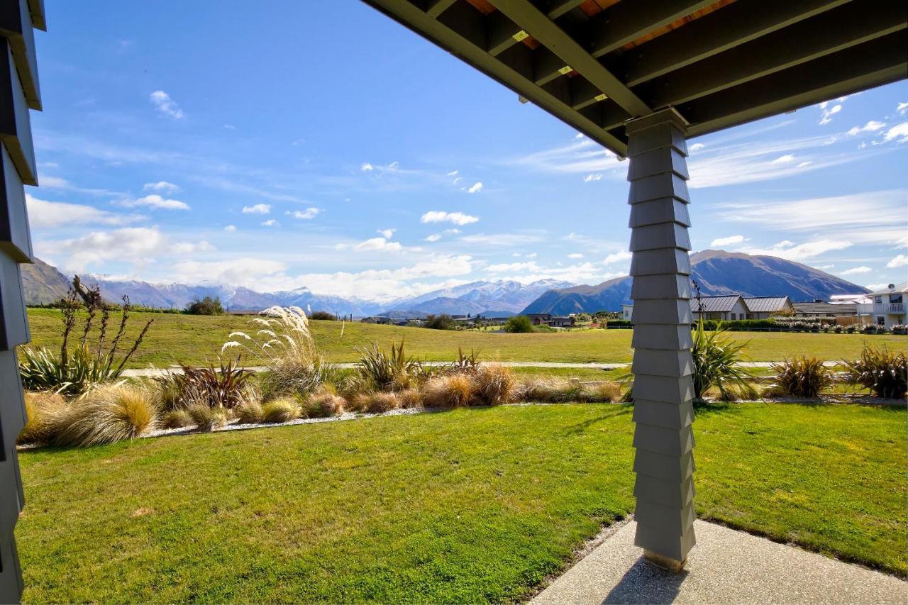 Villa Infinity And Beyond Wanaka Exterior foto