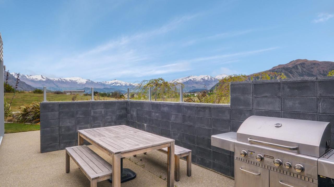 Villa Infinity And Beyond Wanaka Exterior foto
