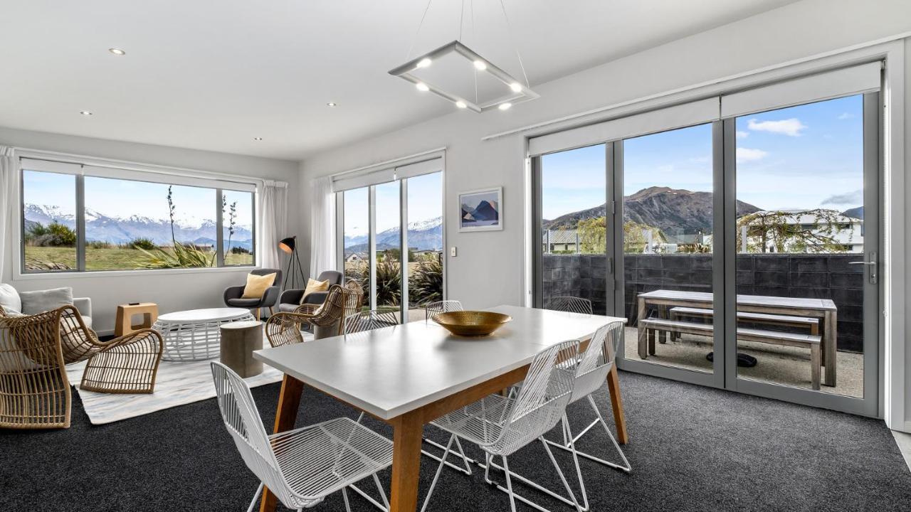 Villa Infinity And Beyond Wanaka Exterior foto