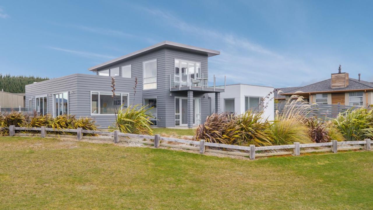 Villa Infinity And Beyond Wanaka Exterior foto