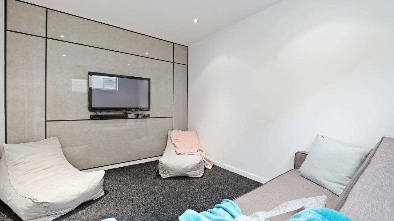 Villa Infinity And Beyond Wanaka Exterior foto