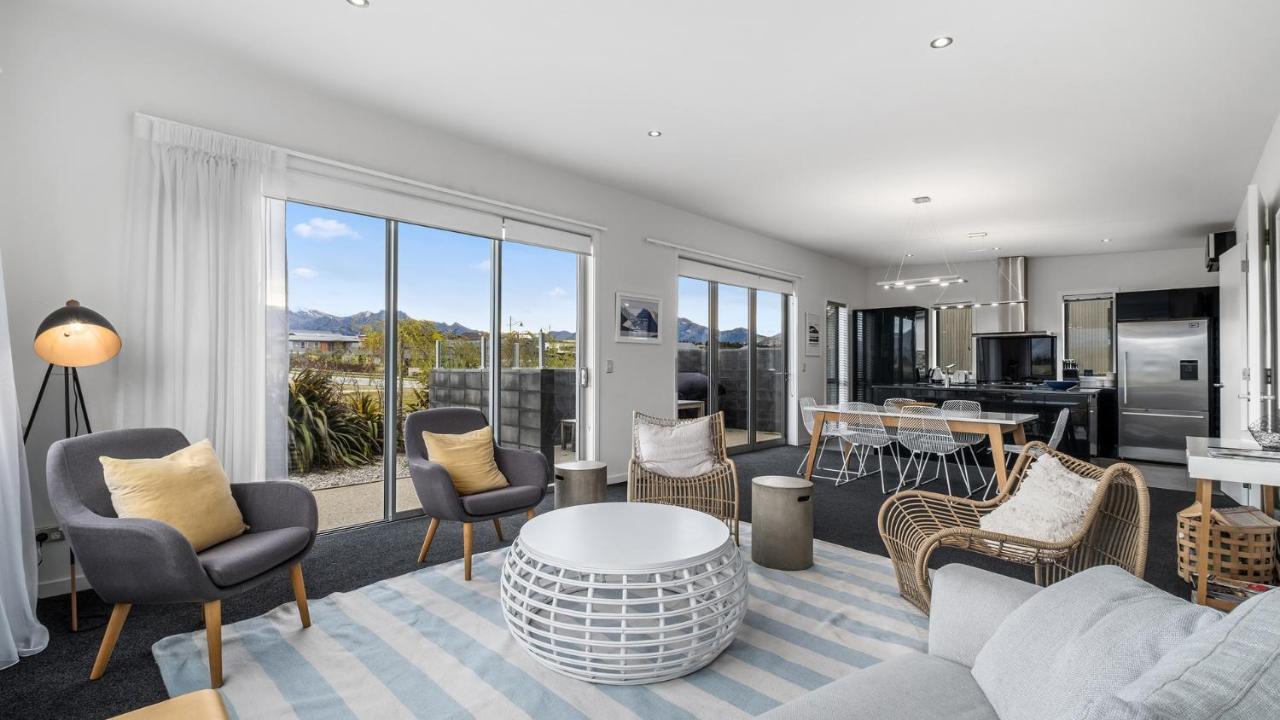Villa Infinity And Beyond Wanaka Exterior foto