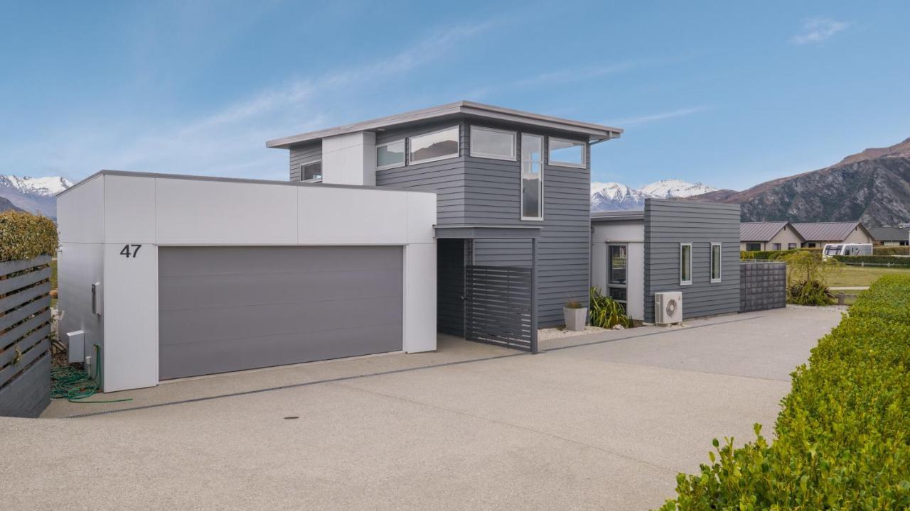 Villa Infinity And Beyond Wanaka Exterior foto
